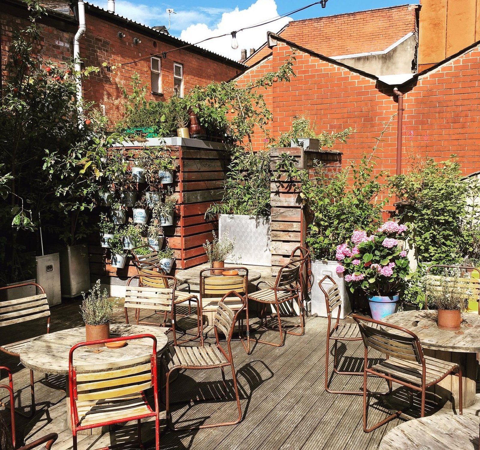 outdoorhitlistterrace-NQ_f2b93753804653135a46e9de73e6be5f